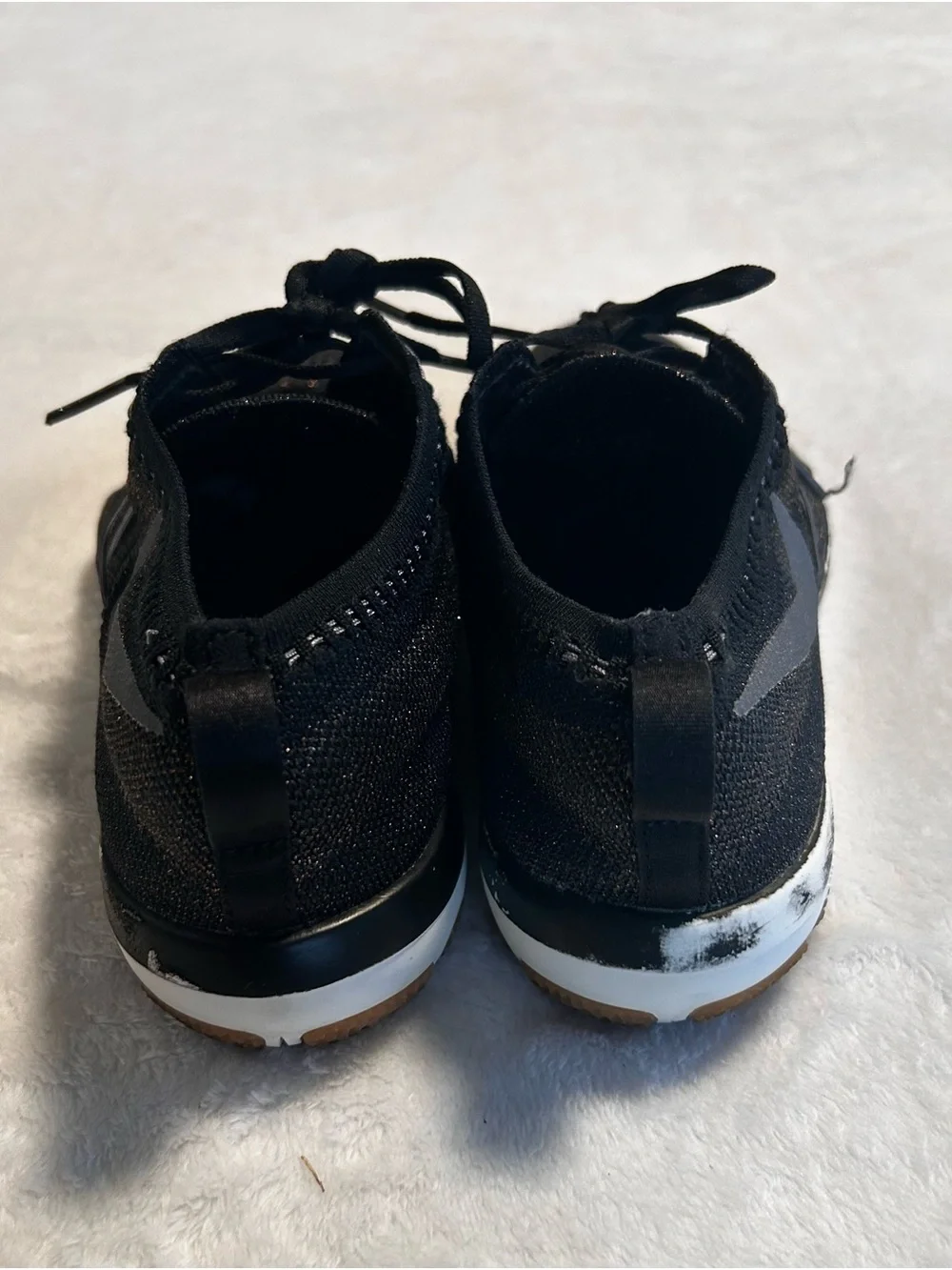 Nike Men’s Black Knit Athletic Sneakers